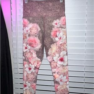 Small high waisted evolution and creation capri leggings